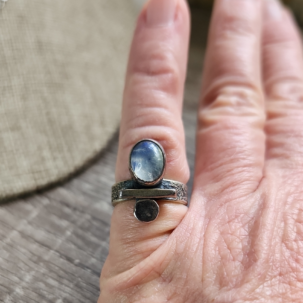 Handmade Artisan Made Lustrous Sterling Silver Moonstone Ring Size 5.25